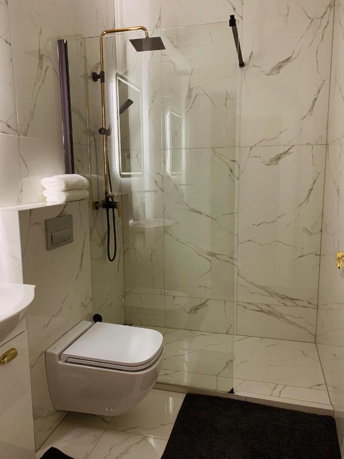 Tiltu 5 Jacuzzi Apartment ไคลเพดา ภายนอก รูปภาพ