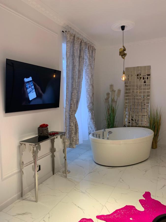 Tiltu 5 Jacuzzi Apartment ไคลเพดา ภายนอก รูปภาพ