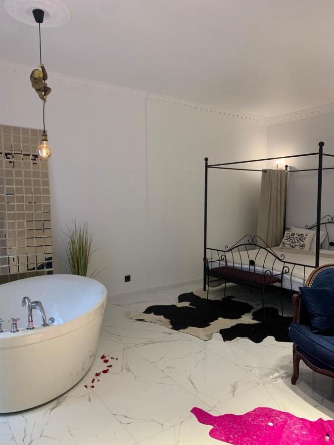 Tiltu 5 Jacuzzi Apartment ไคลเพดา ภายนอก รูปภาพ
